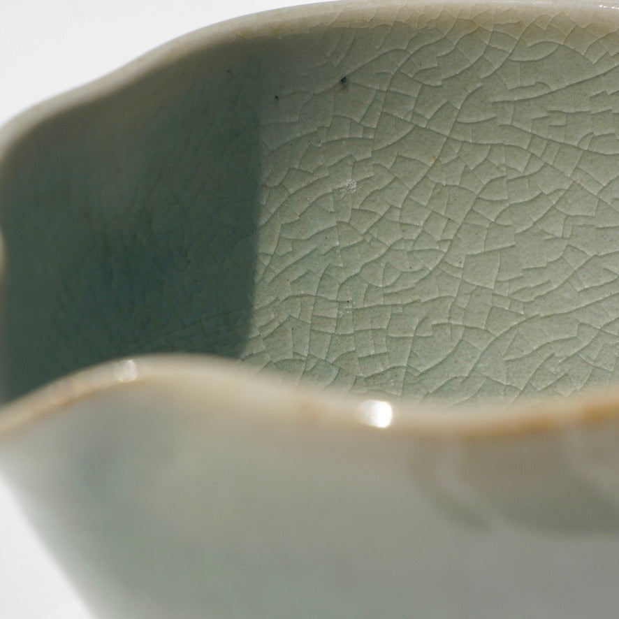 Wavy Dosing Cup, Celadon