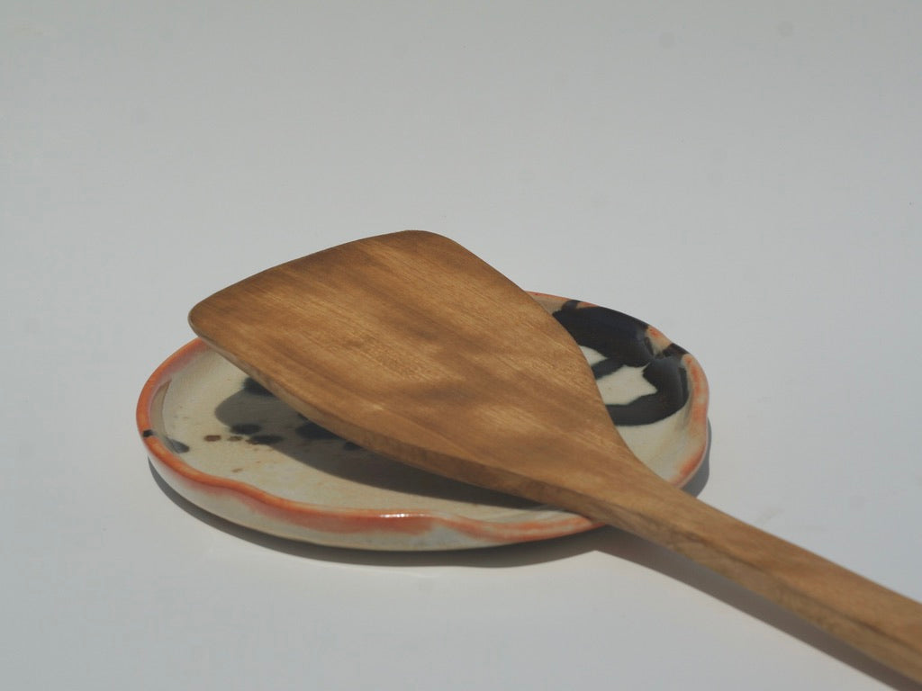 Wavy spoon rest, Shino 01
