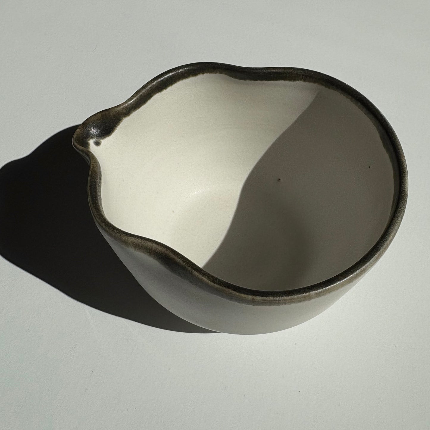 Wavy Dosing Cup, Pebble