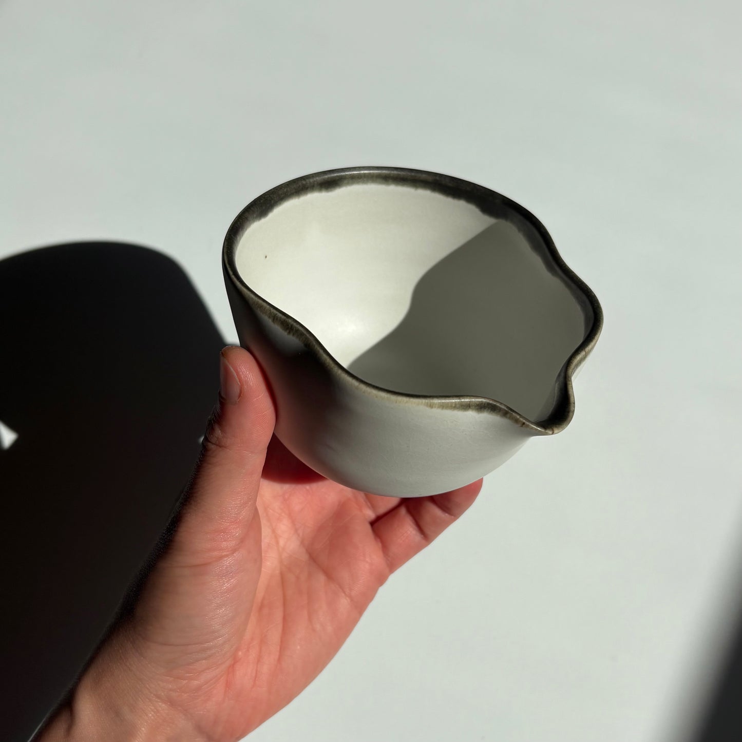 Wavy Dosing Cup, Pebble