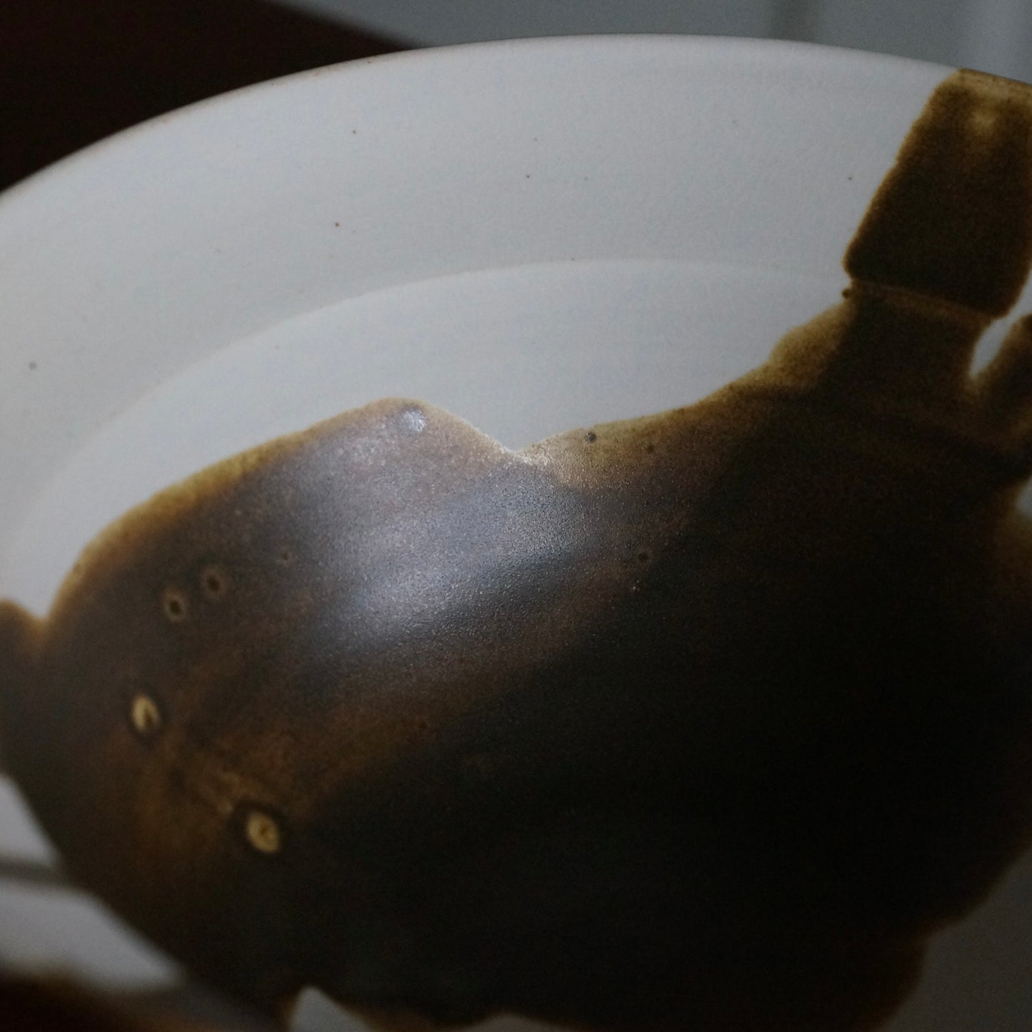 Serving bowl, Satin amber