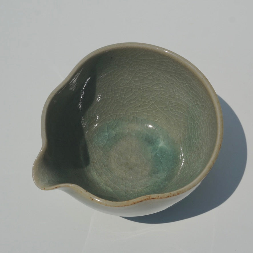 Wavy Dosing Cup, Celadon