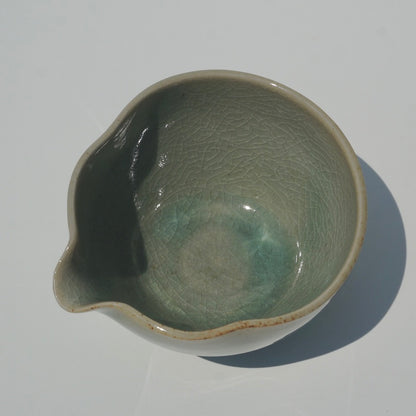 Wavy Dosing Cup, Celadon