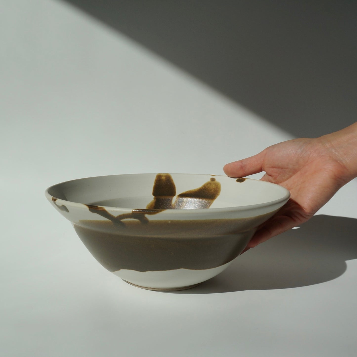 Serving bowl, Satin amber