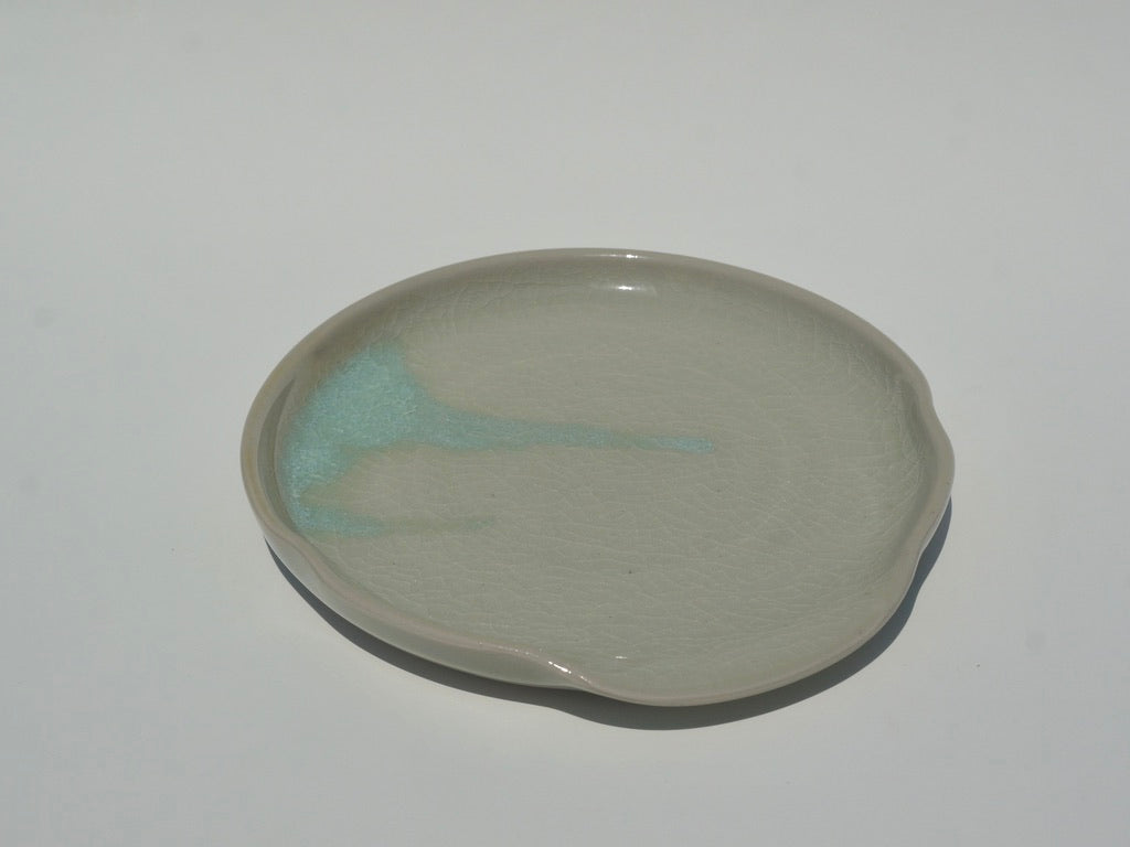 Wavy spoon rest, Icy glow