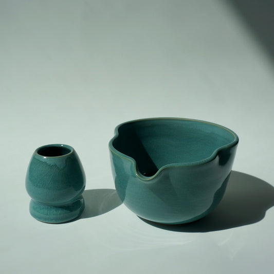 Wavy Matcha Bowl, Jade Crackle