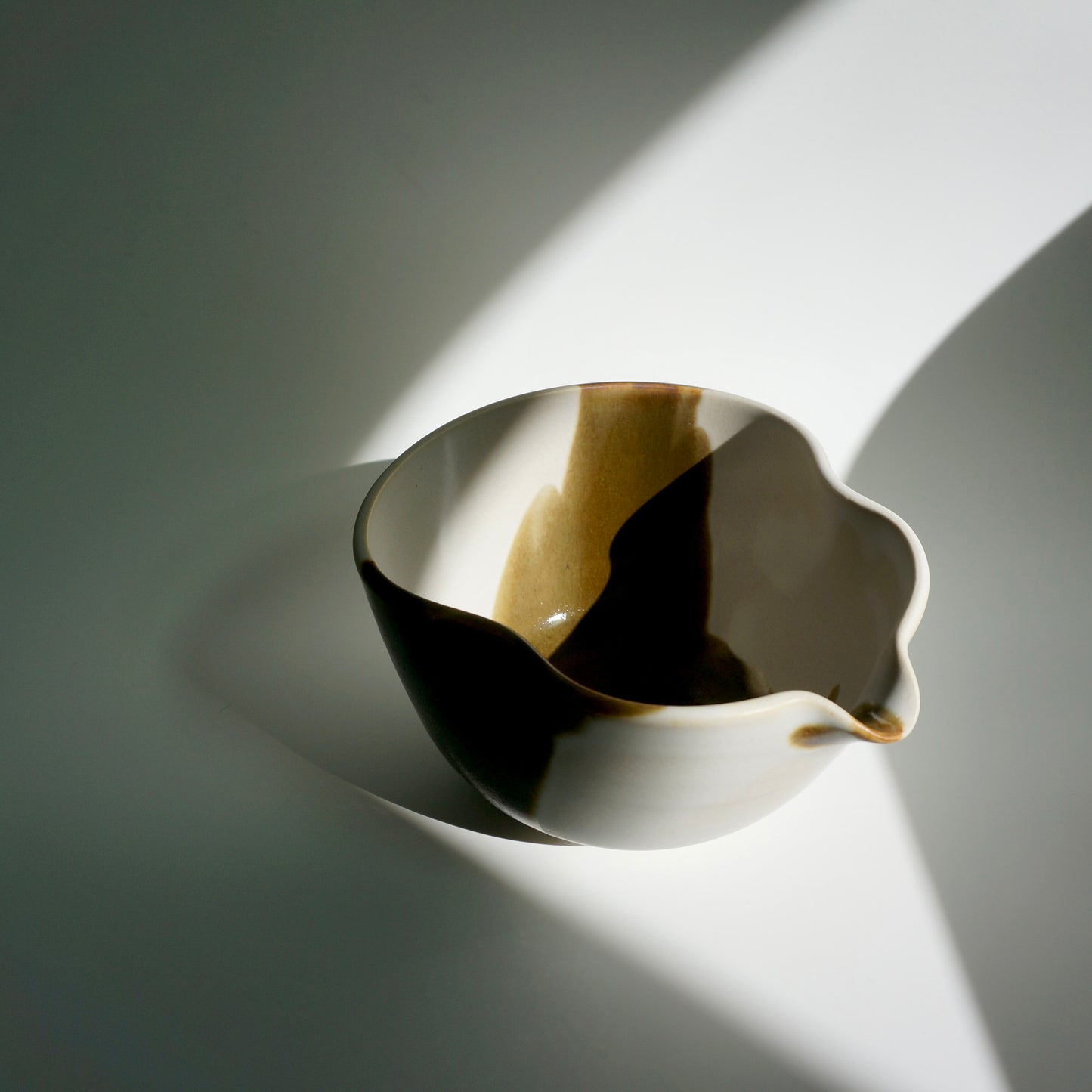 Wavy Matcha Bowl, Amber