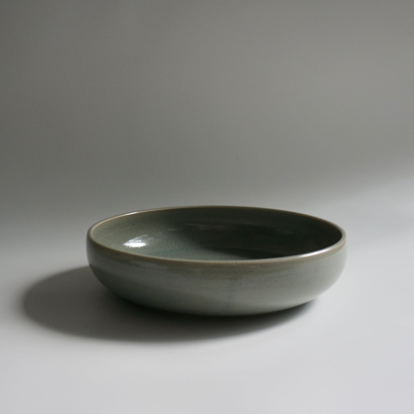 Large blate, Celadon