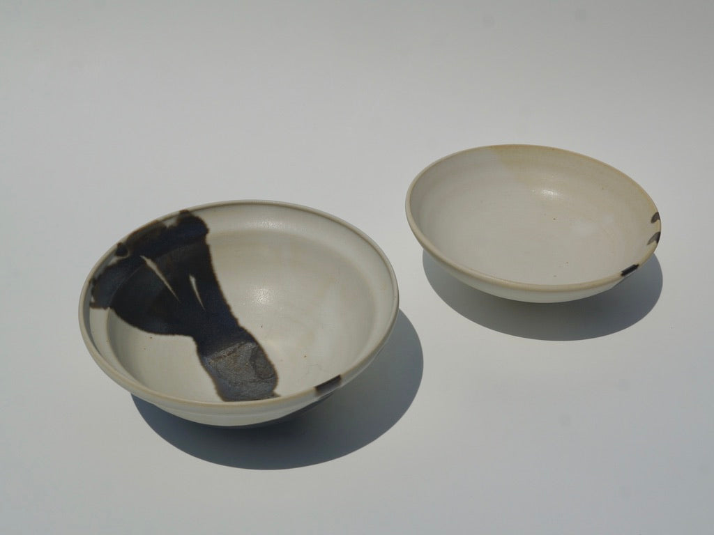 Lidded bowl, Amber