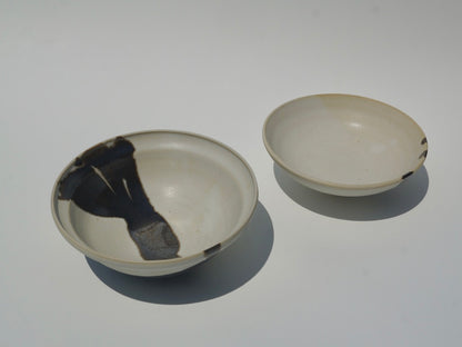 Lidded bowl, Amber