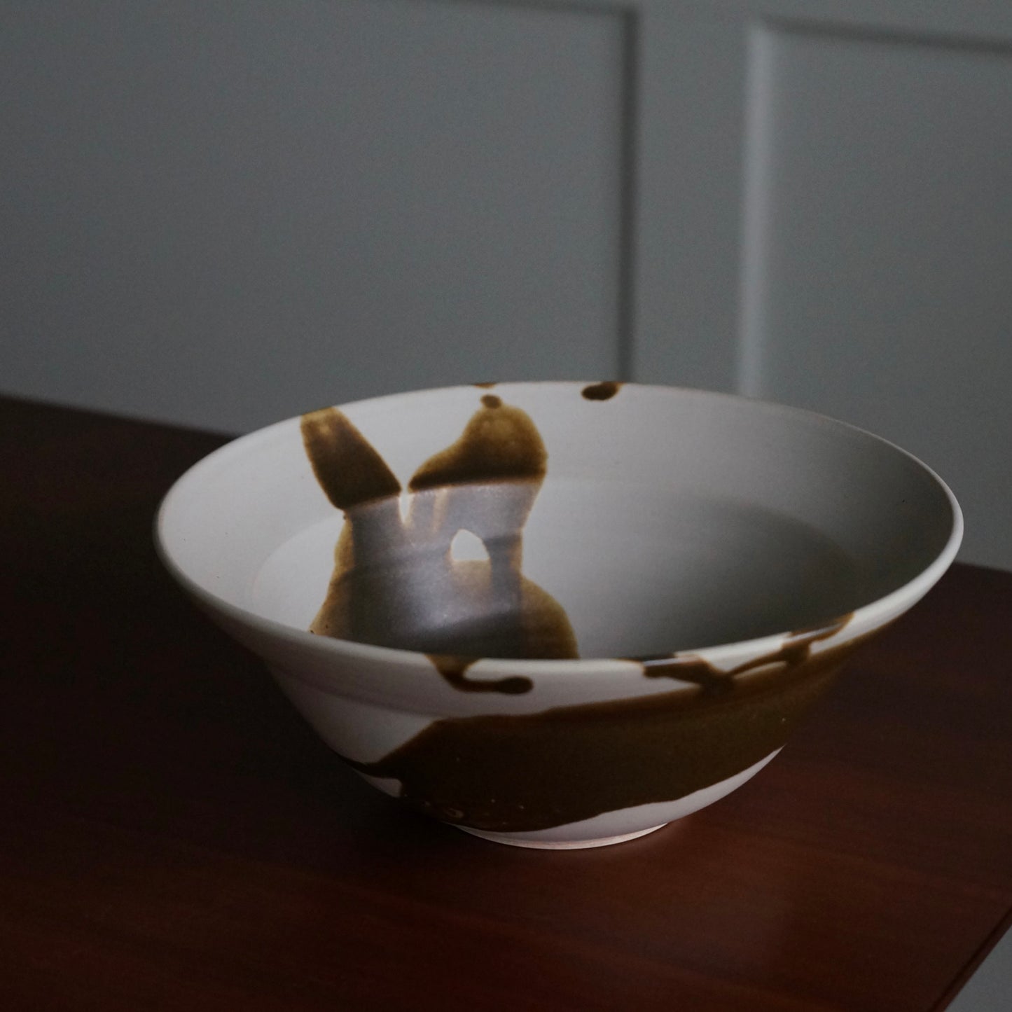 Serving bowl, Satin amber