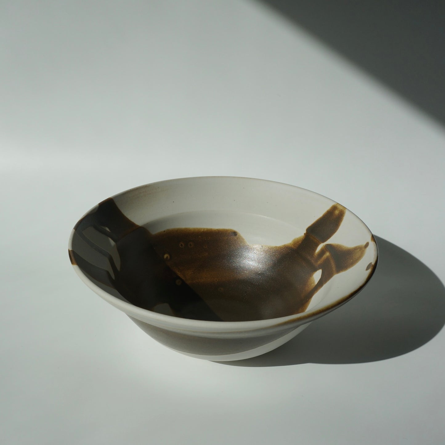 Serving bowl, Satin amber