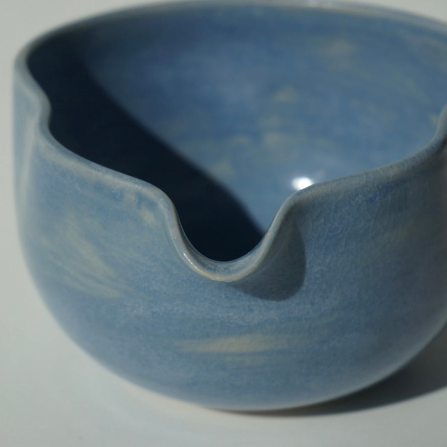 Wavy Matcha Bowl, Blue cloud