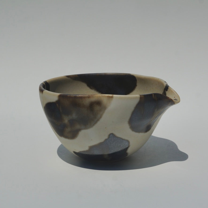 Wavy dosing cup, Calico