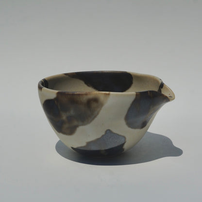 Wavy dosing cup, Calico