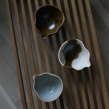 Wavy Dosing Cup, Celadon