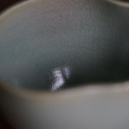 Wavy Dosing Cup, Celadon