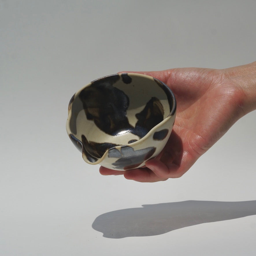 Wavy dosing cup, Calico