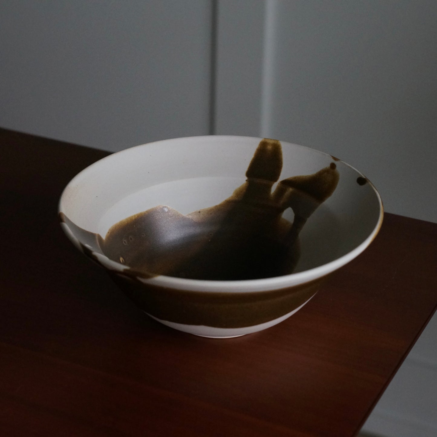 Serving bowl, Satin amber