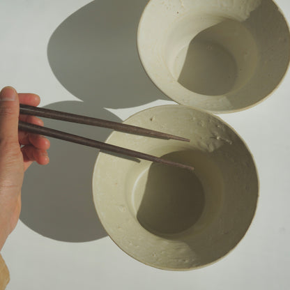 Textured cylinder bowl