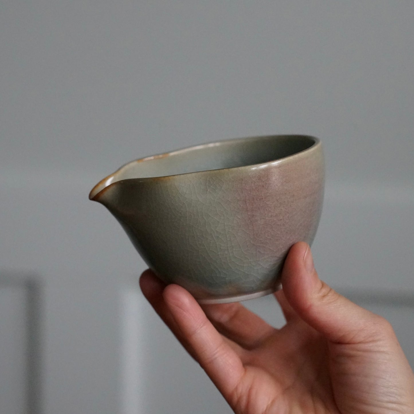 Wavy Dosing Cup, Celadon