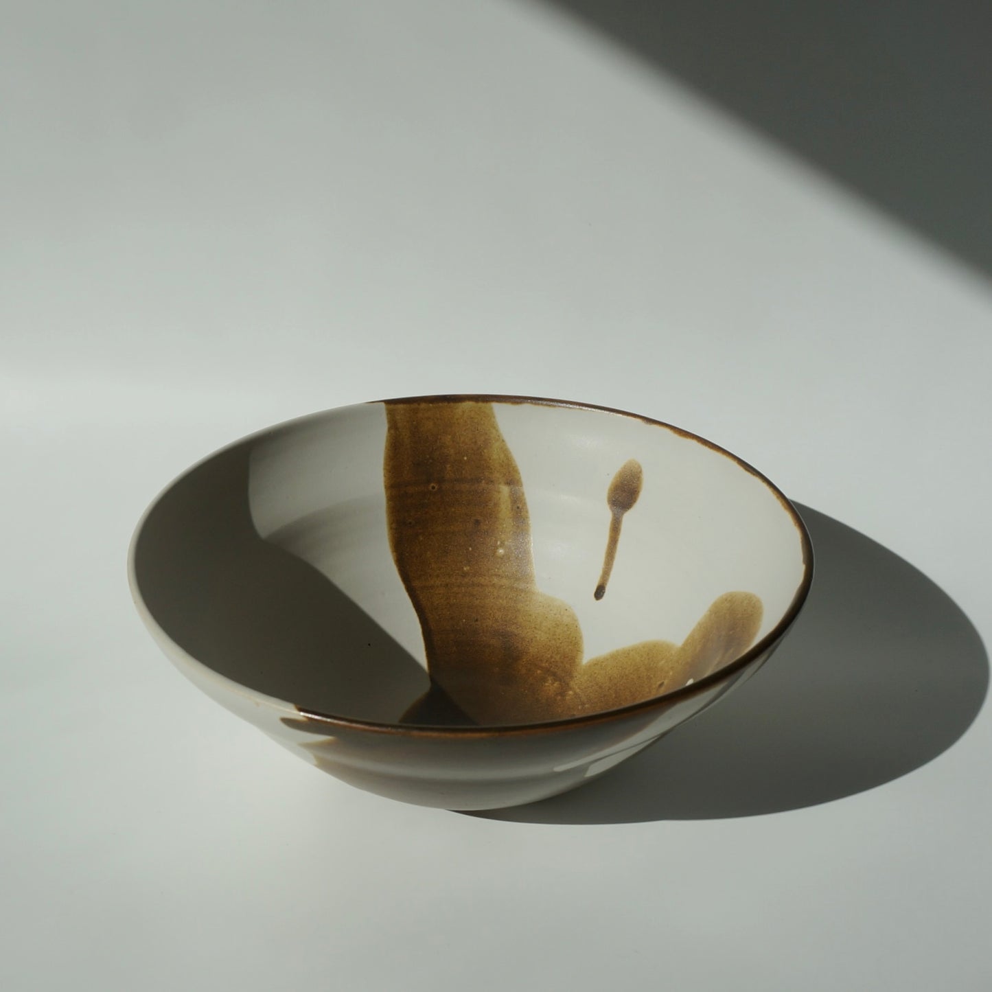 Serving bowl, Satin amber