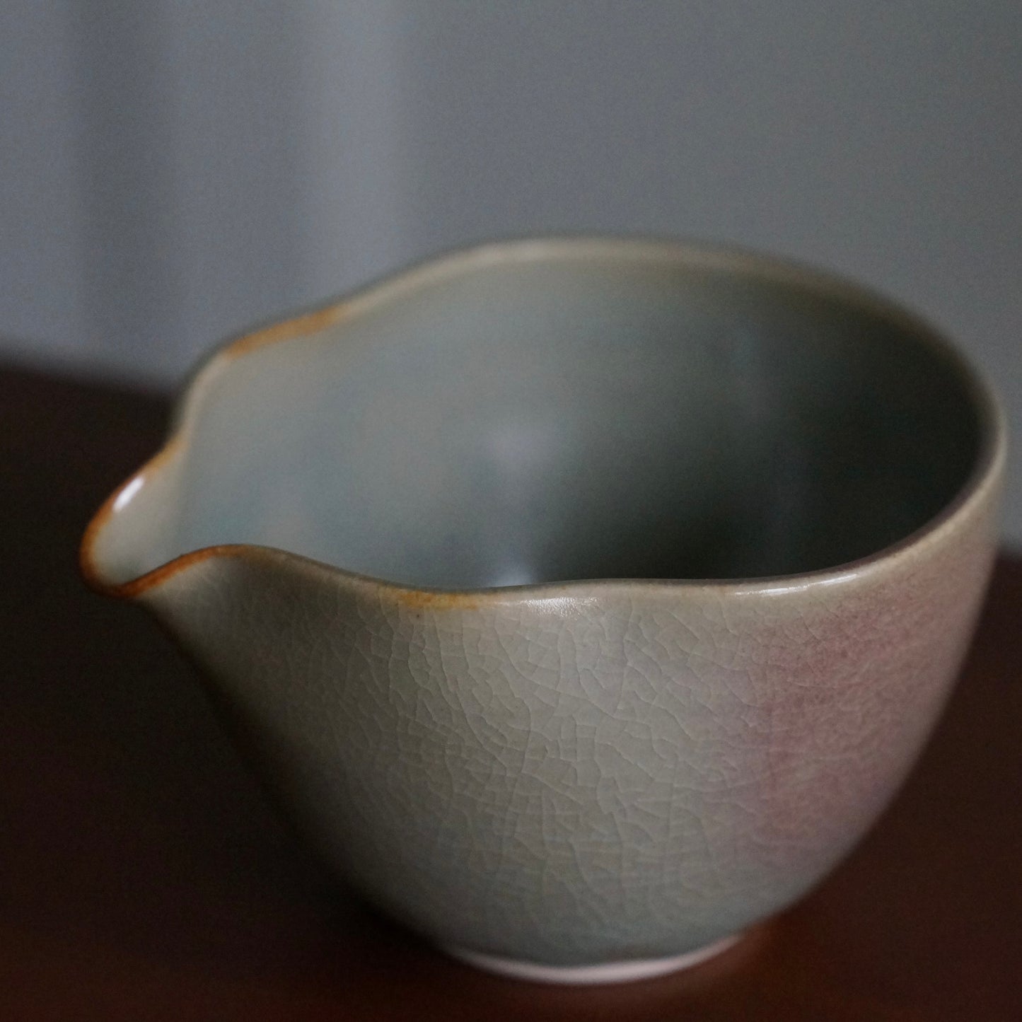 Wavy Dosing Cup, Celadon