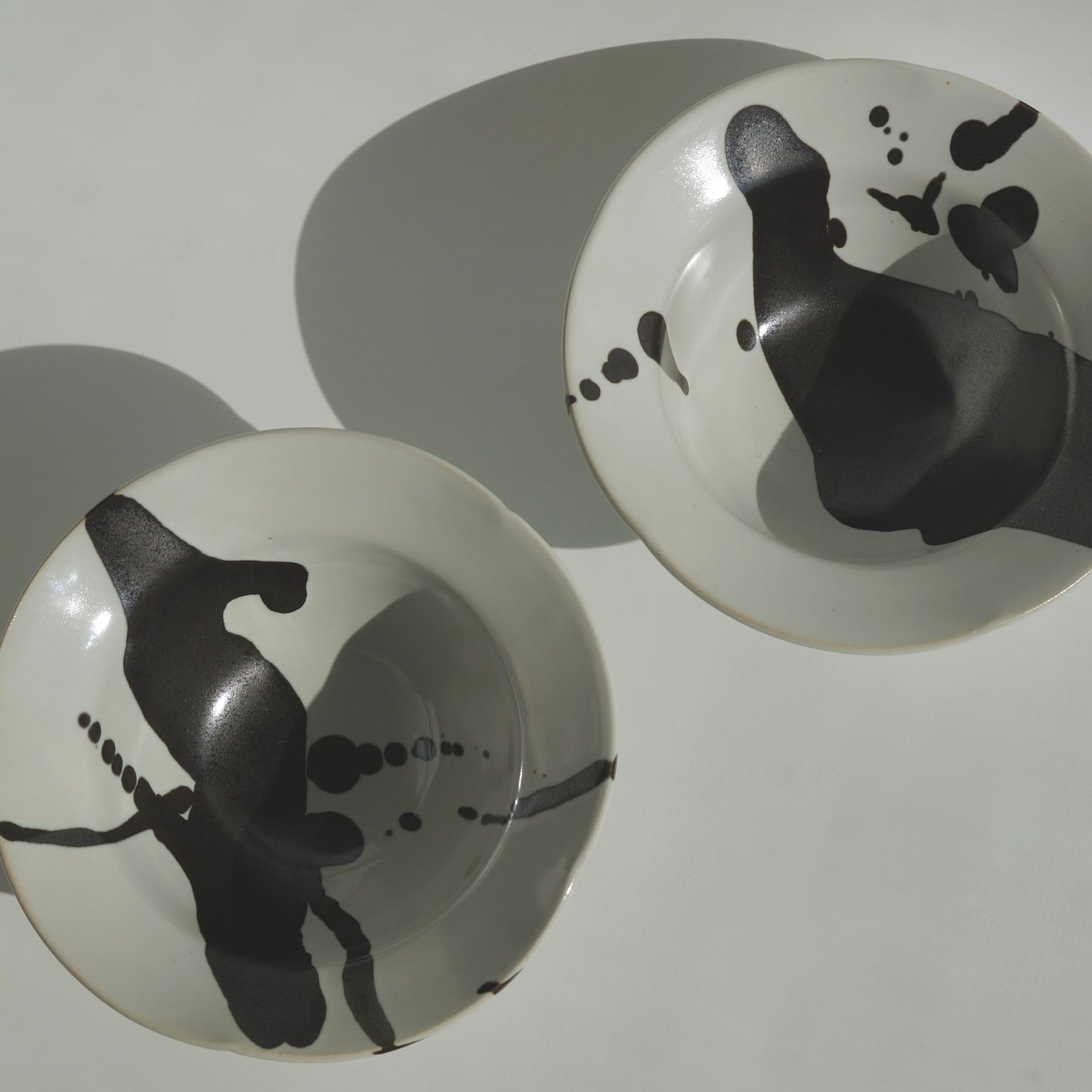 Petal rimmed bowl