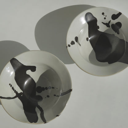Petal rimmed bowl