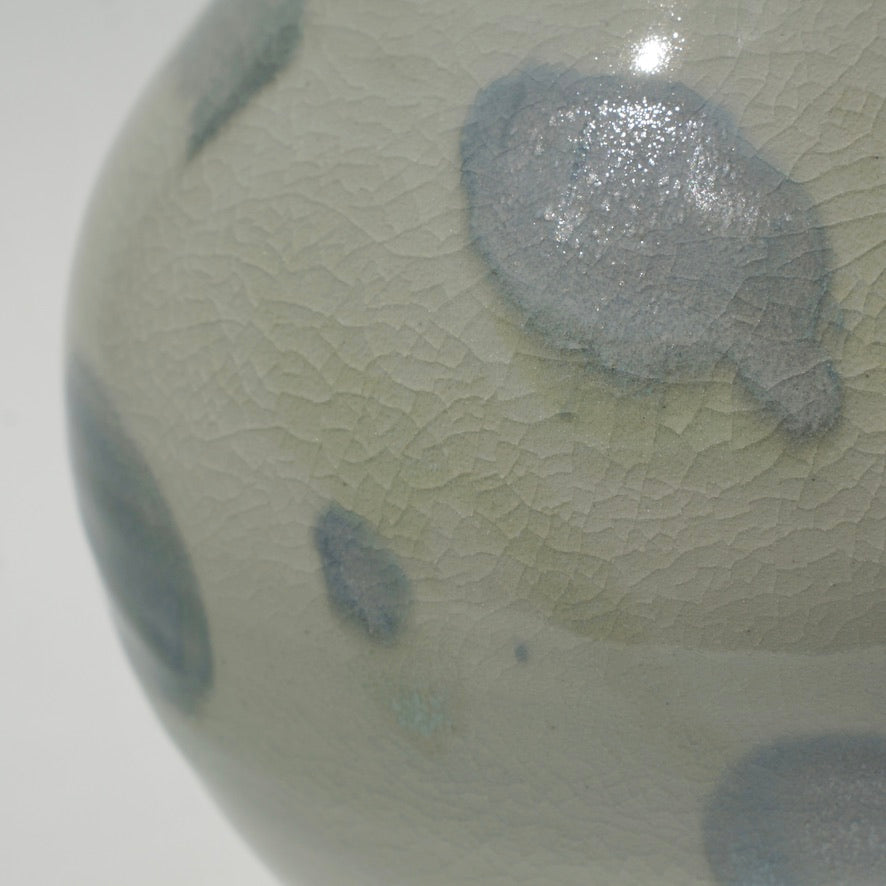 Moon jar, Icy dusk